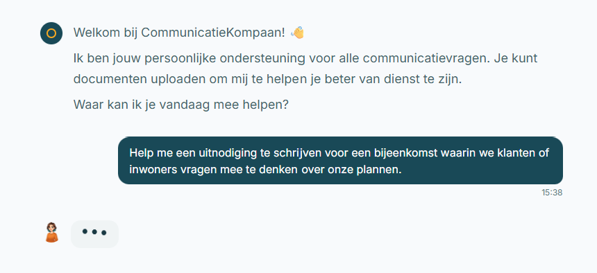 Chatvenster met welkomstbericht en een vraag over het schrijven van een uitnodiging